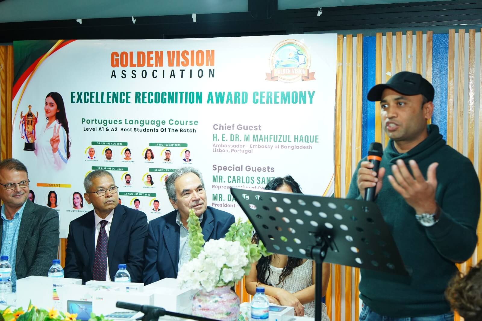 what is volunteering